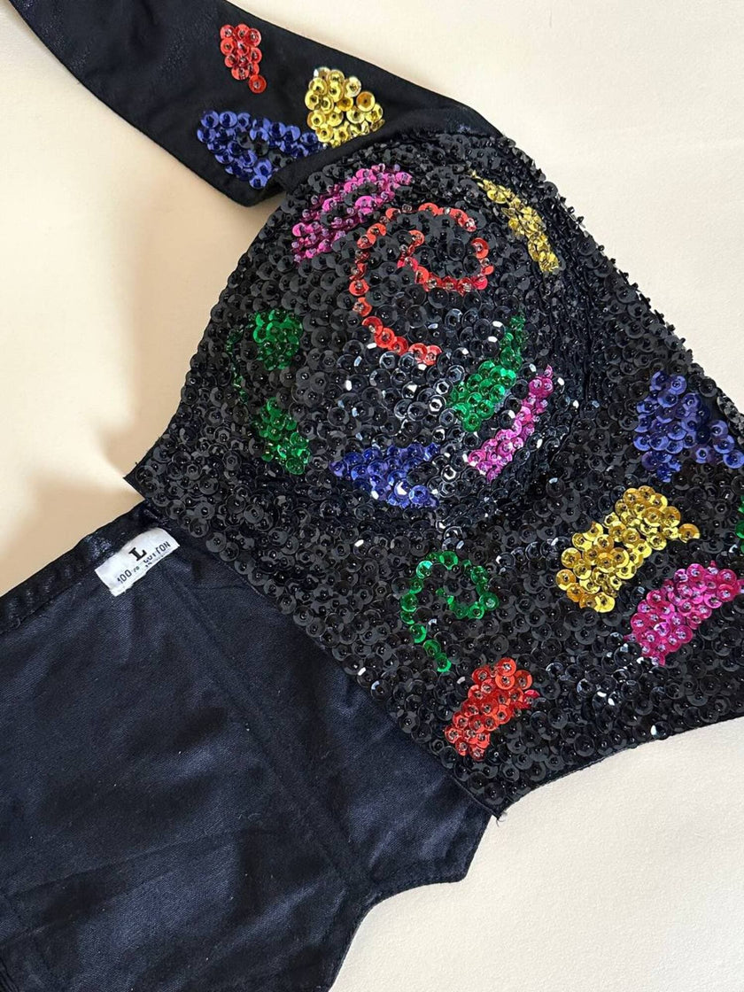 Schwarzes Satin-Bustier, bestickt mit schwarzen Pailletten mit mehrfarbigen Details