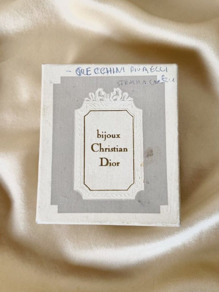 Maxi clip dorate con perle cabochon “Christian Dior”