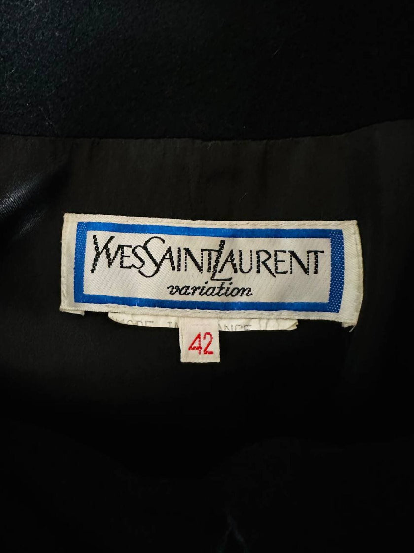 Cappotto nero con maxi bottoni gioiello multicolor “Yves Saint Laurent”