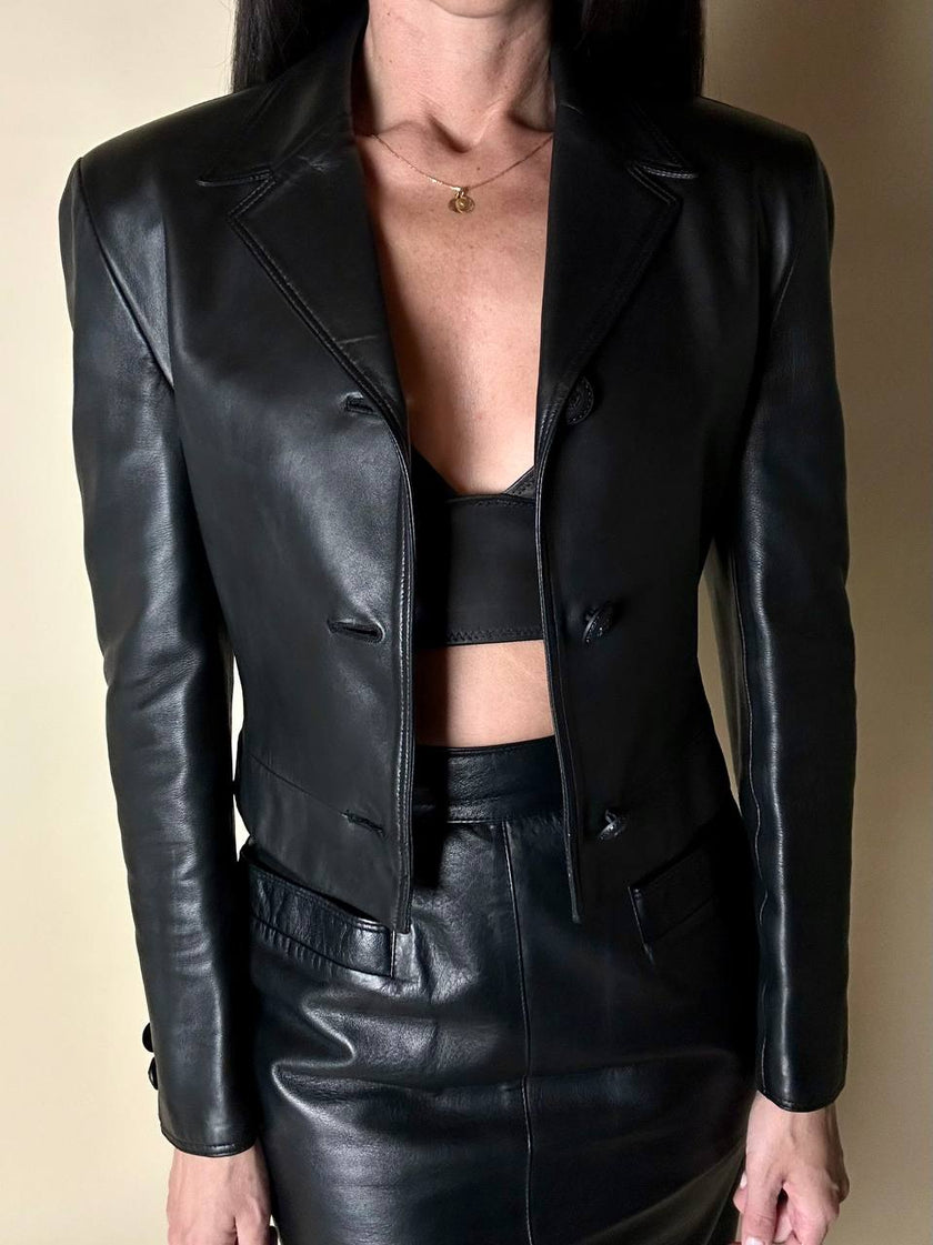 Blazer cropped Gianni Versace vintage in pelle nera con bottoni medusa