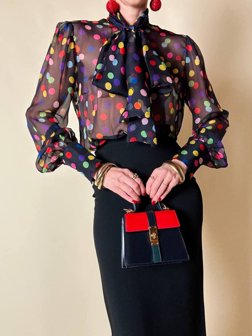 Camicia con fiocco in chiffon di seta nero a pois multicolor “D&G”