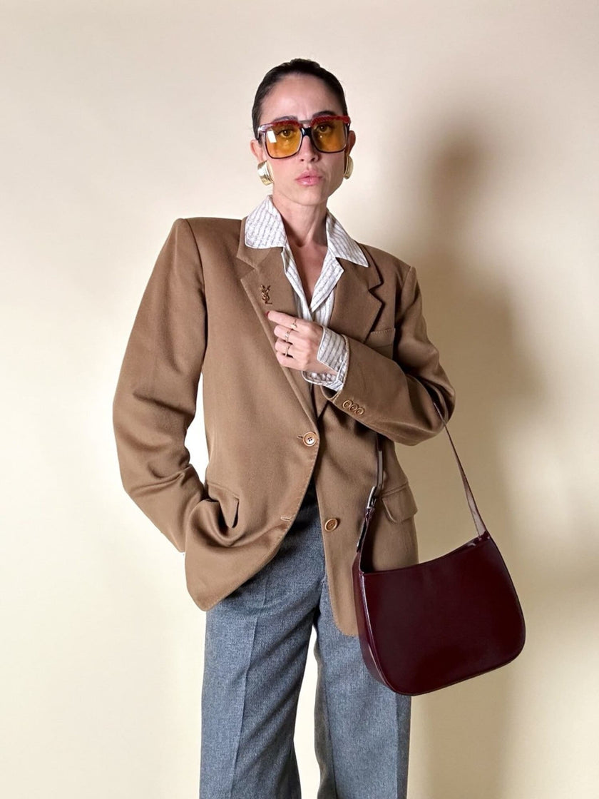 Borsa hobo Furla in pelle verniciata bordeaux