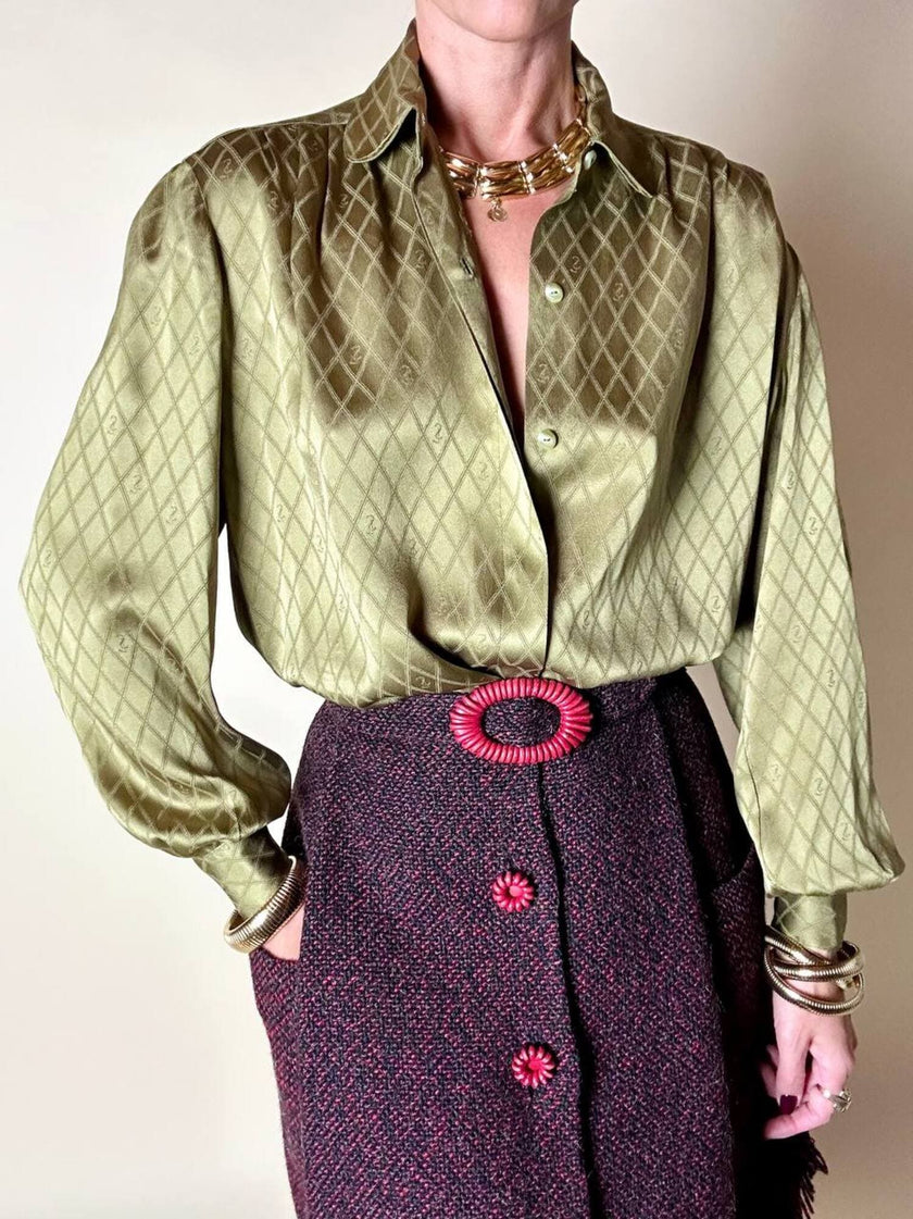 Gonna sartoriale A-Line in lana bouclé grigio antracite e rosso con bottoni in pelle