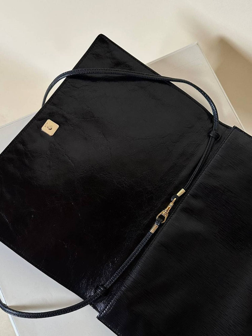 Borsa vintage Fendi in pelle verniciata nera con cuciture concentriche