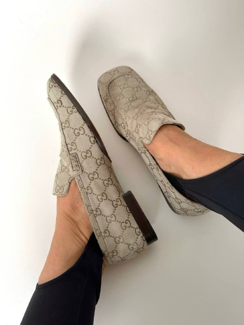 Mocassins Gucci vintage en daim avec motif monogramme GG