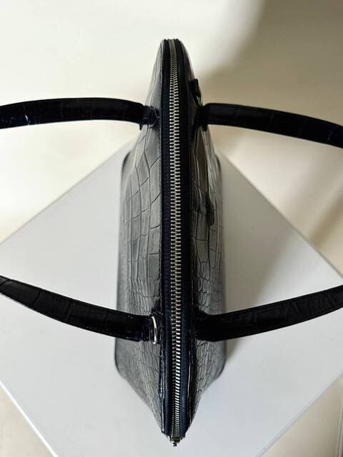 Vintage Versace Tasche aus schwarzem Leder mit Krokodilprägung