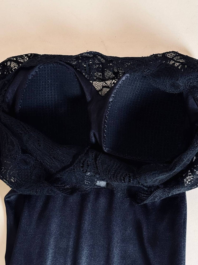 Body a manica lunga con scollo a cuore in lycra e pizzo nero “Faber”