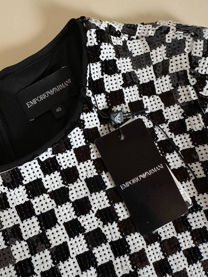 Abito Emporio Armani in paillettes bianche e nere fantasia a scacchi