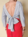 Blusa incrociata in cotone bianco a righe azzurre “P.A.R.O.S.H.”