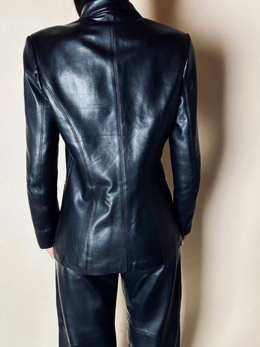 Blazer vintage in pelle nera Elizé Paris sciancrato con bottoni ricoperti in pelle