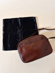 Borsa bandoulière Yves Saint Laurent in pelle marrone castagna con logo a caldo