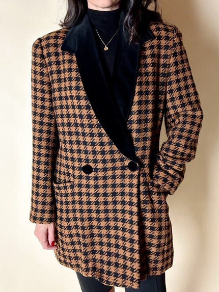 Blazer vintage Laurèl doppiopetto in lana bouclé pied-de-poule con riporti in velluto nero