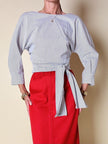 Blusa incrociata in cotone bianco a righe azzurre “P.A.R.O.S.H.”