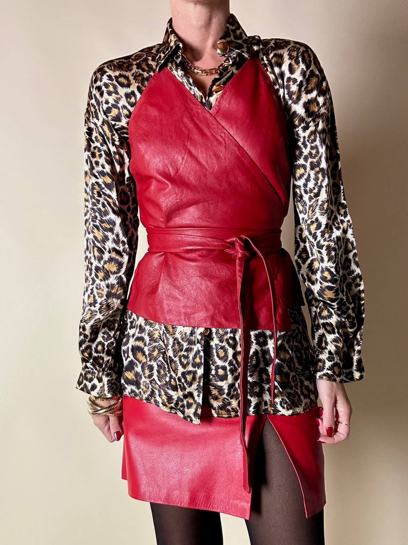 Wrap top in pelle rossa “Marina Babini”