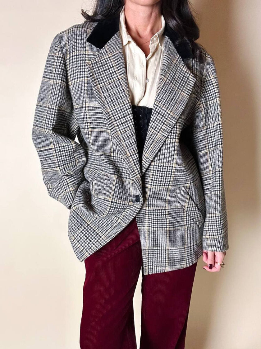 Blazer Guy Laroche in lana Principe di Galles con colletto in velluto nero