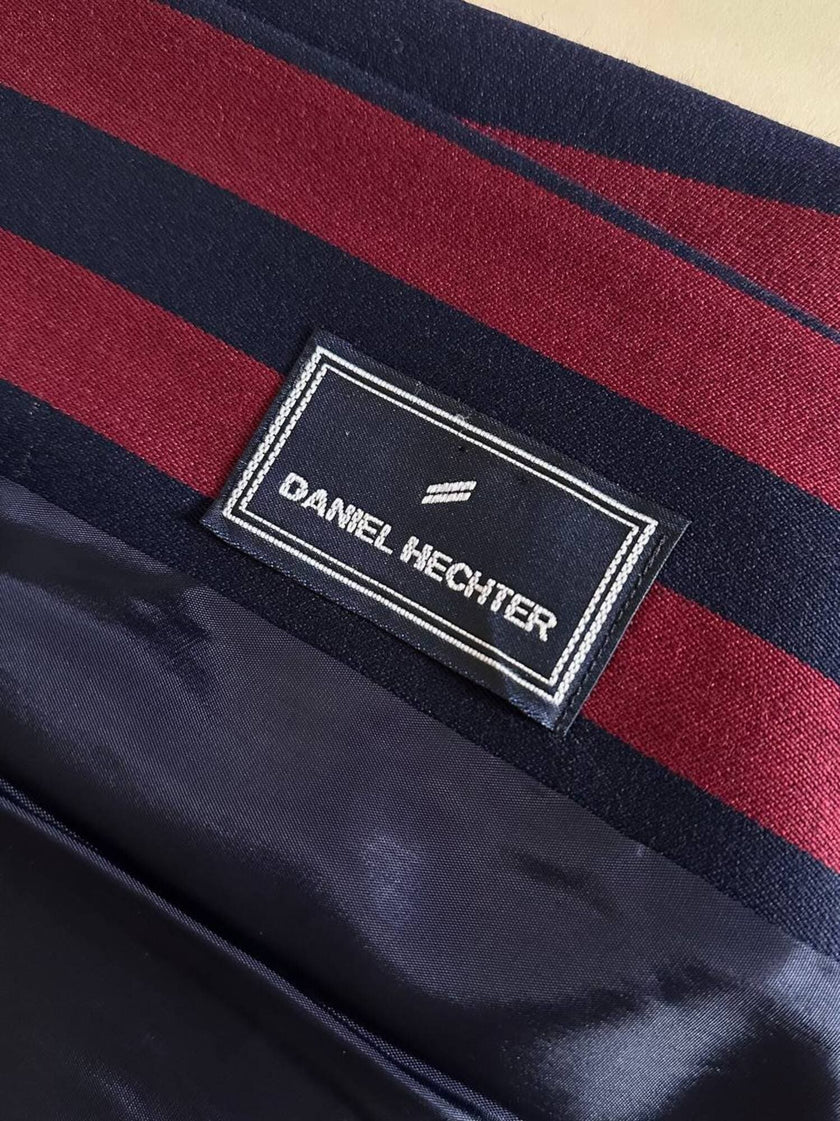 Blazer a righe verticali bordeaux e blu notte con bottoni in metallo laccato Daniel Hechter
