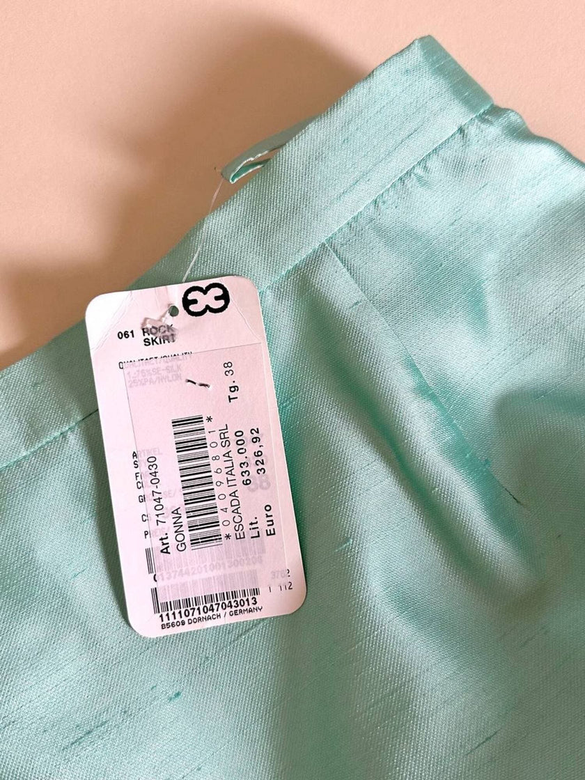 Tailleur giacca e gonna in shantung di seta acqua marina con bottoni gioiello “Escada”