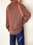Dolcevita oversize con maxi collo in misto lana a coste larghe ruggine e nero