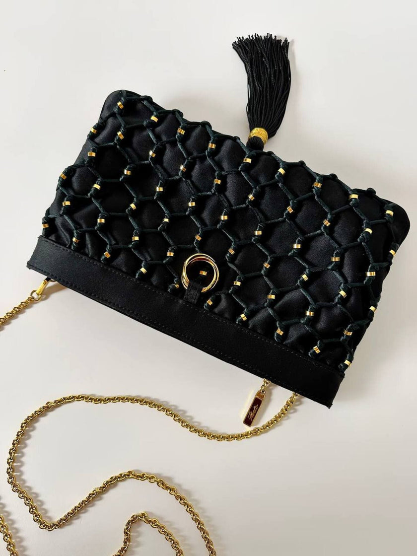 Pochette vintage Rodo in raso nero lavorato a rete con nappa couture e tracolla in catena