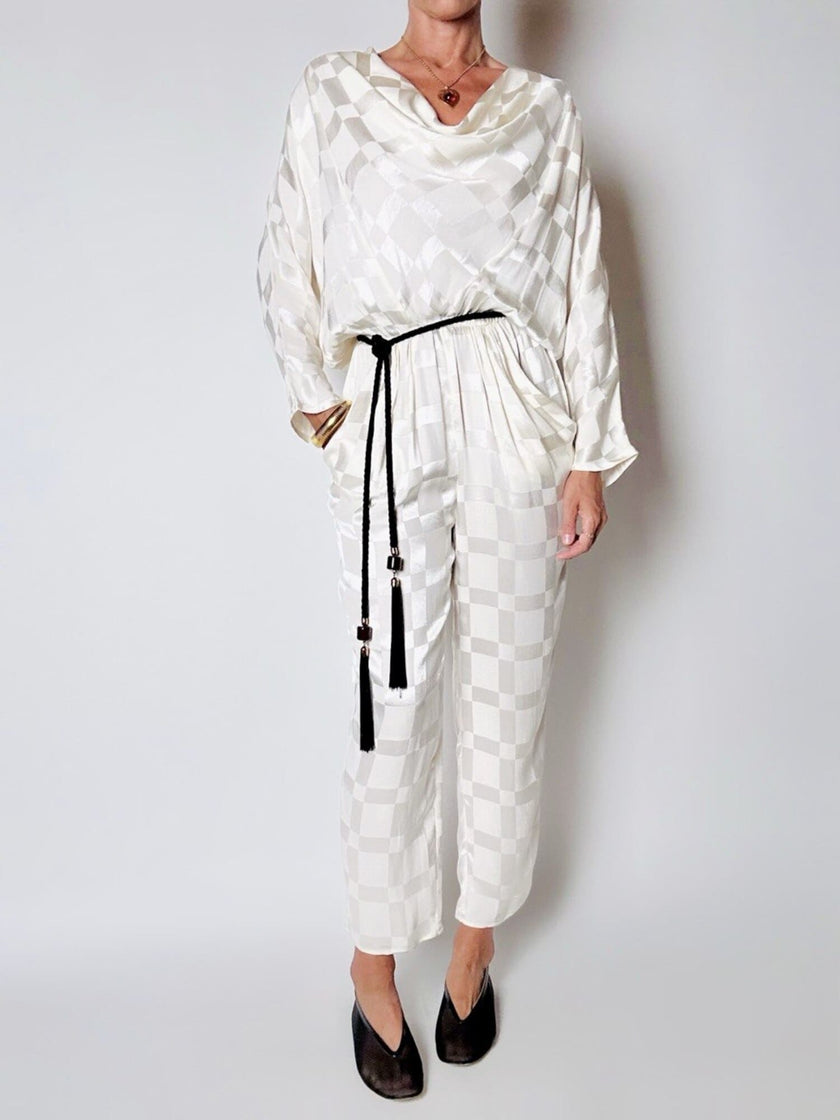 Jumpsuit vintage Spengler Mode in viscosa jacquard avorio con scollo drappeggiato