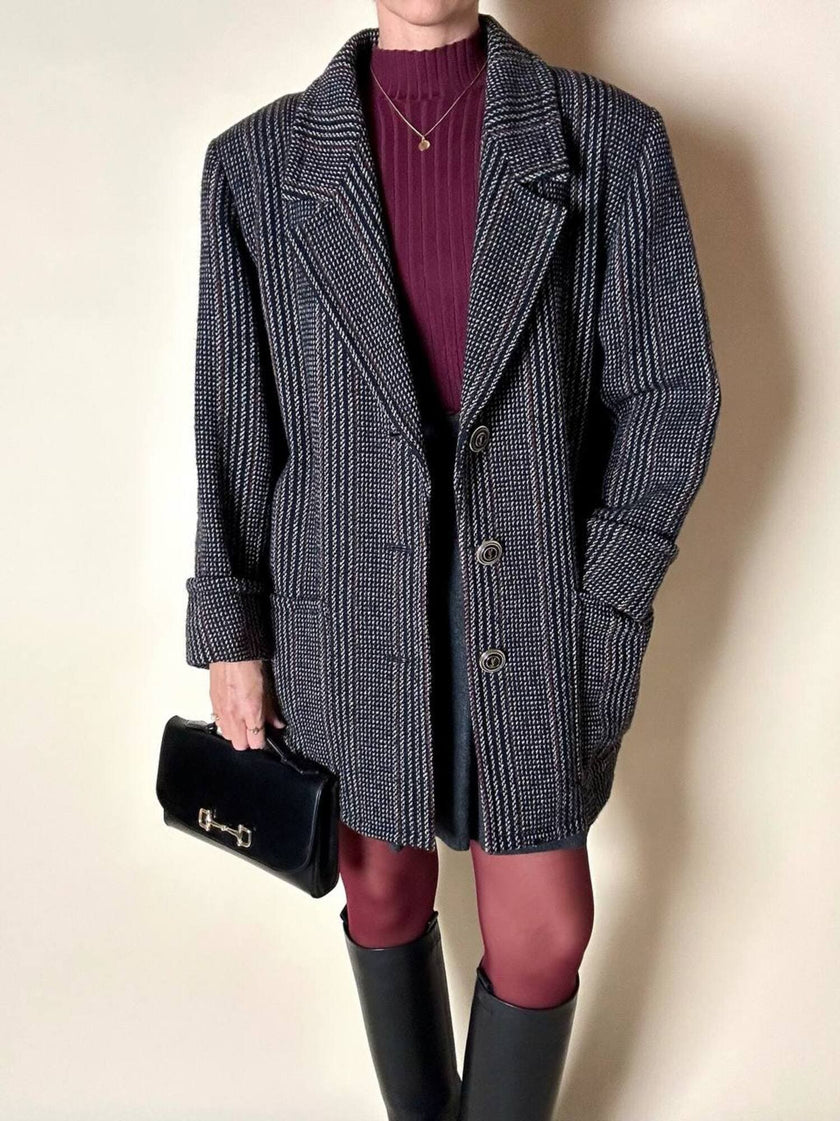 Manteau-blazer Yves Saint Laurent en tweed avec boutons bijoux logotés