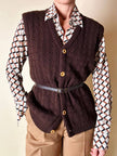 Gilet vintage in lana marrone lavorato a trecce con bottoni effetto cuoio