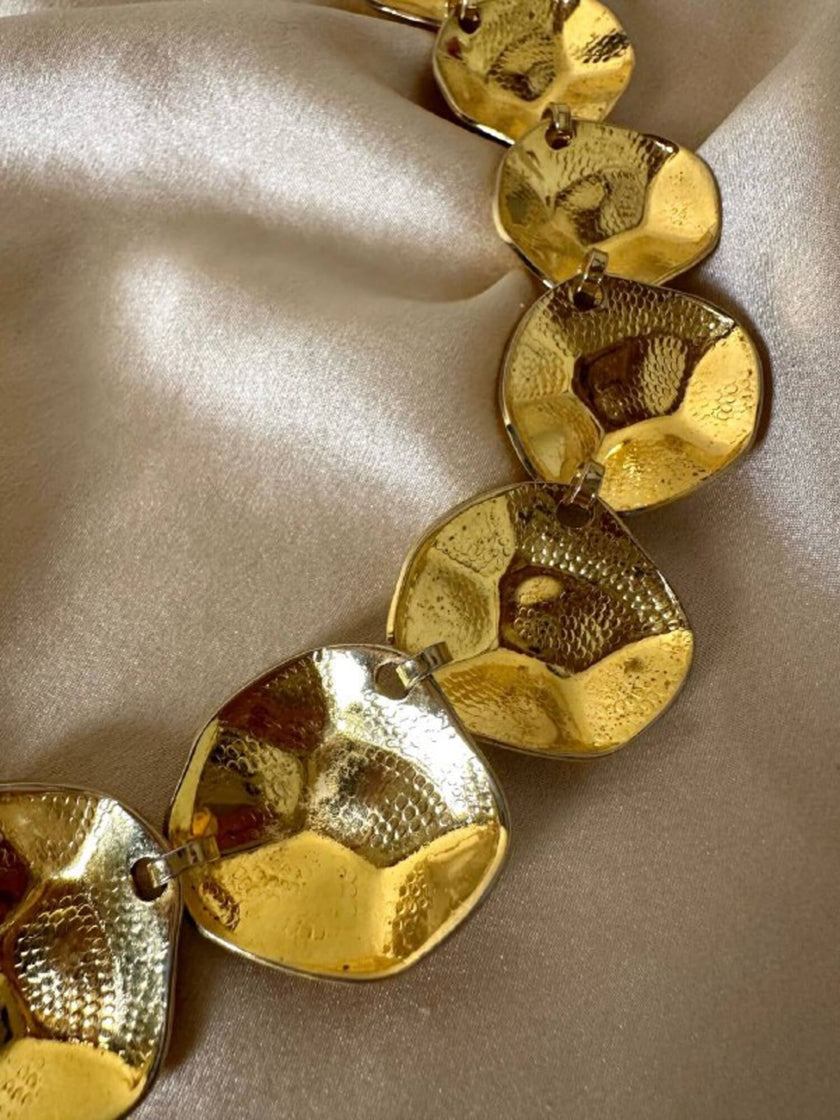 Collier dorato a pepite