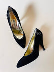 Décolleté in suede nero con dettaglio gioiello “Pollini”