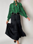 Camicia vintage in fresco di lana e seta verde smeraldo con fantasia grafica astratta