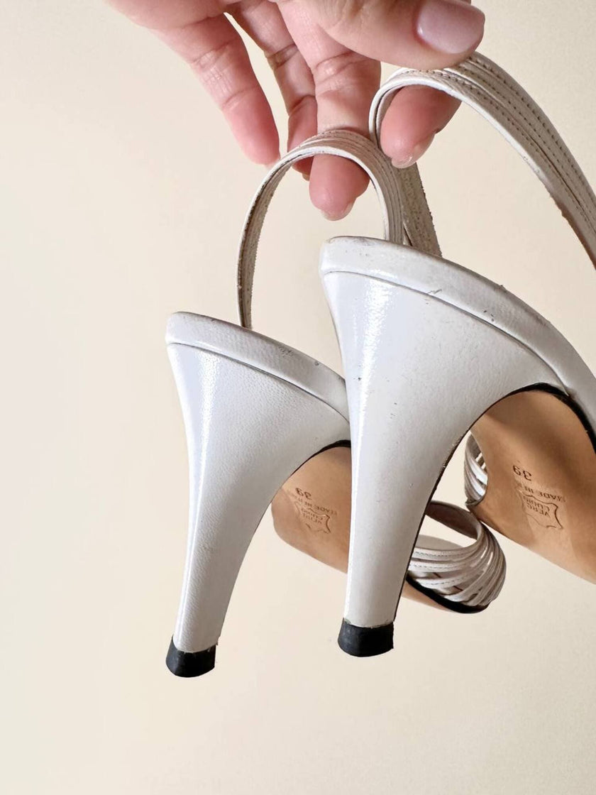 Sandali in pelle bianca con tacco a spillo “Yves Saint Laurent”