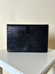 Borsa vintage Fendi in pelle verniciata nera con cuciture concentriche