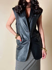 Gilet long en cuir noir « Doortwentyfive »
