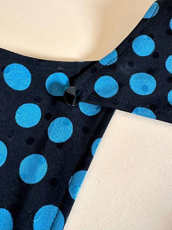 Abito in seta Ungaro Parallèle nero a pois celesti con fiocco laterale