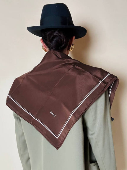 Carrè in seta marrone con profili bianchi “Yves Saint Laurent”