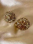 Clip a mezza sfera in paillettes e perline oro