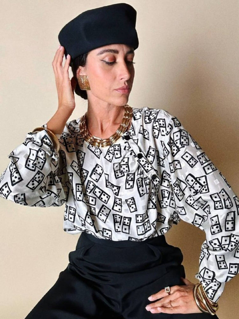 Maxi orecchini a clip dorati con logo YSL 