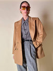 Blazer doppiopetto in lana color biscotto con bottoni dorati “Yves Saint Laurent”