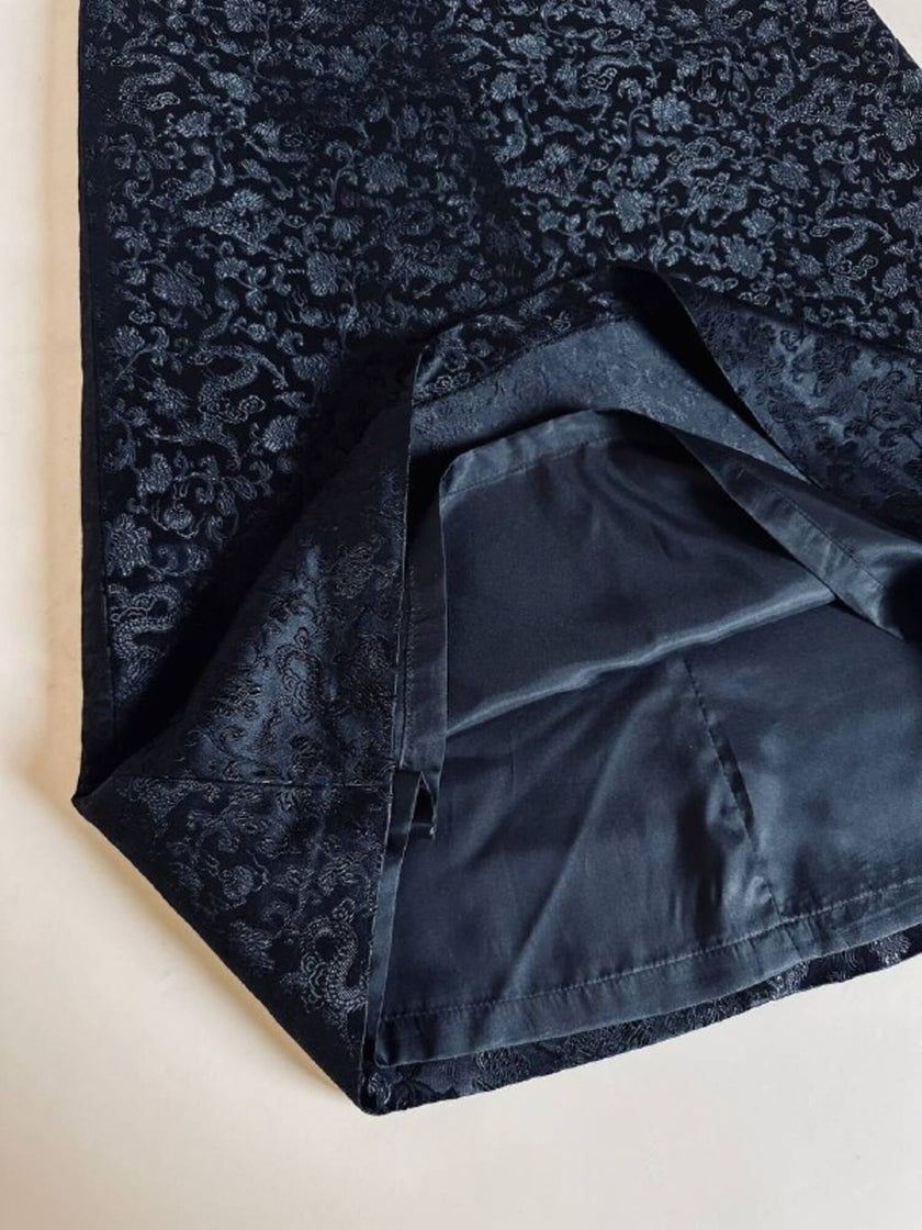 Abito a fascia in broccato di seta nero fantasia orientale