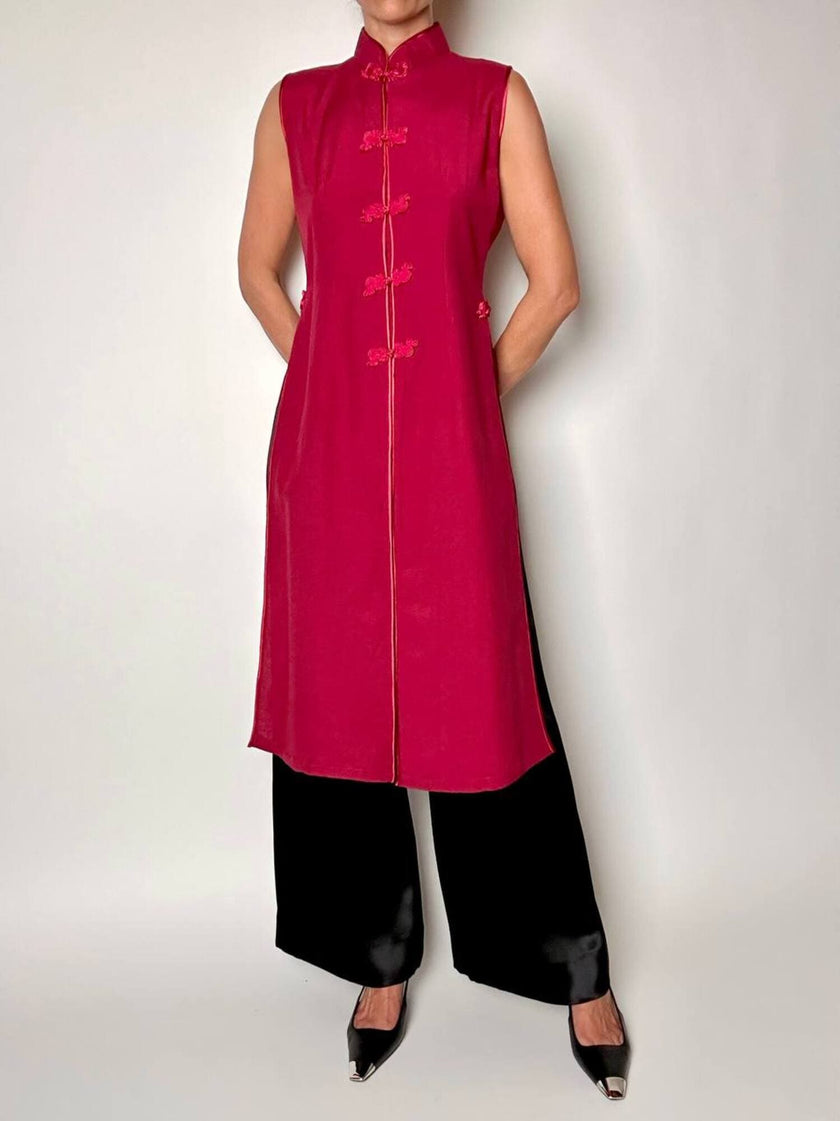 Maxi gilet vintage rosso rubino con alamari in raso