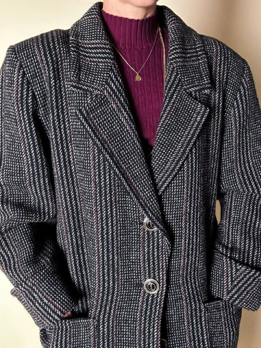 Manteau-blazer Yves Saint Laurent en tweed avec boutons bijoux logotés