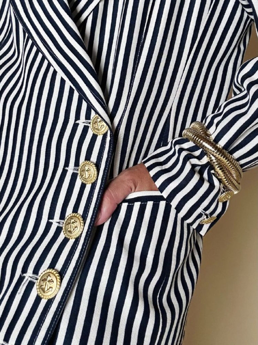 Blazer doppiopetto a righe bianche e blu “Mondí”
