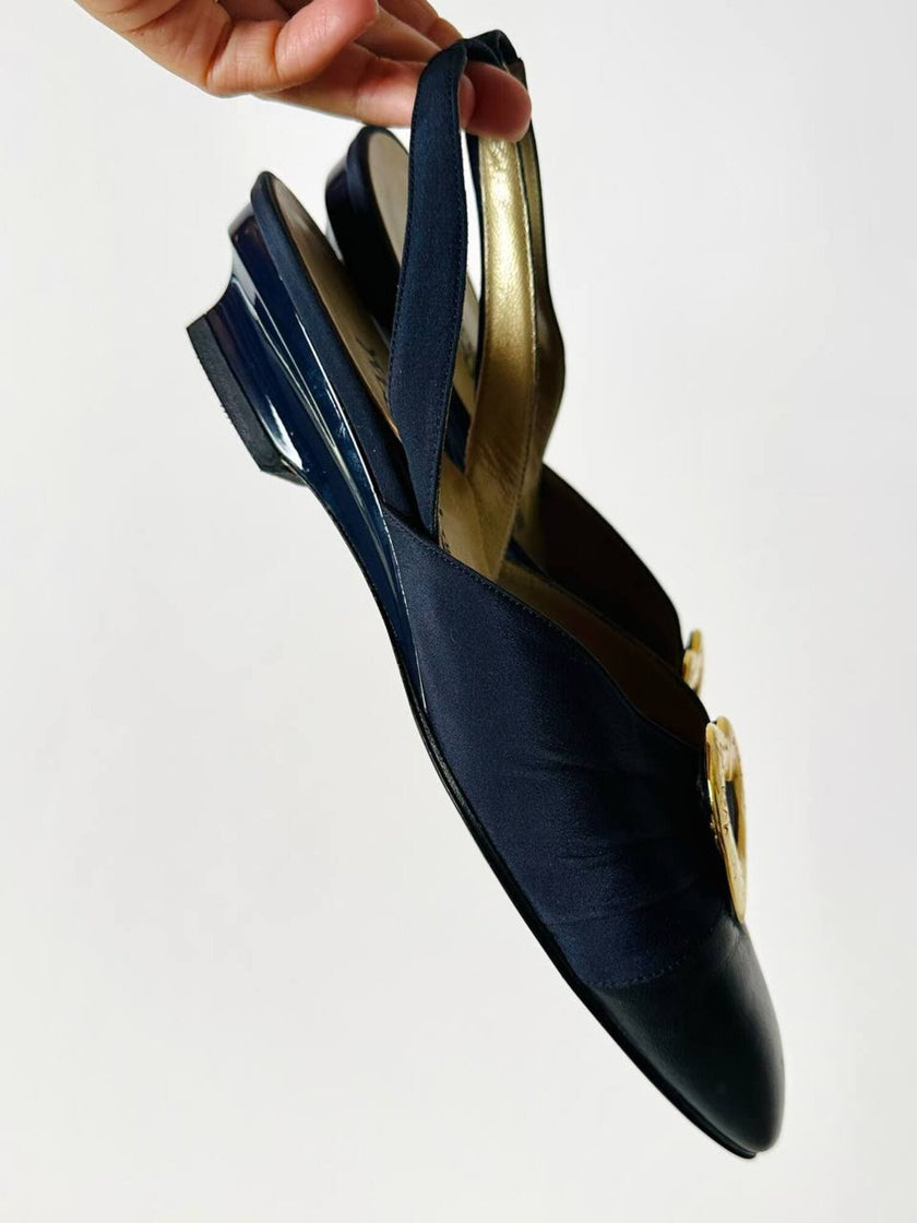 Slingback vintage Yves Saint Laurent blu notte con cuori gioiello dorati