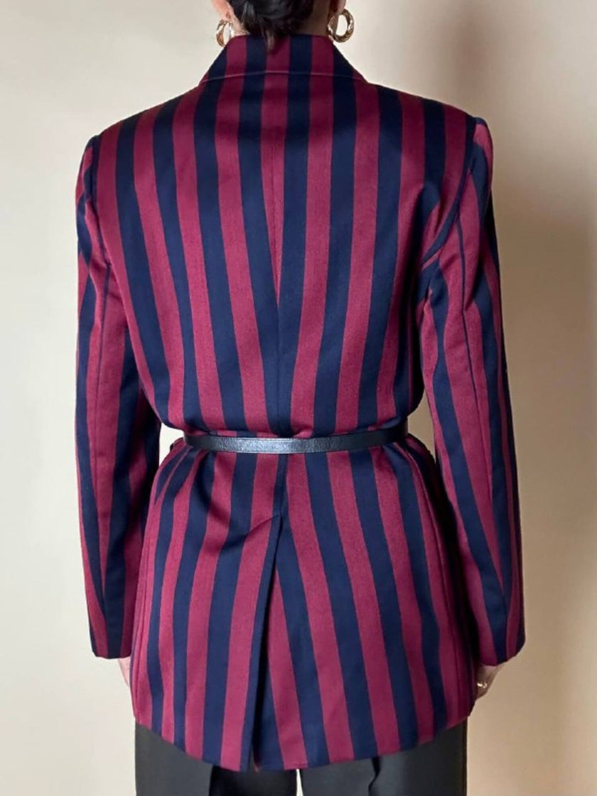 Blazer a righe verticali bordeaux e blu notte con bottoni in metallo laccato Daniel Hechter