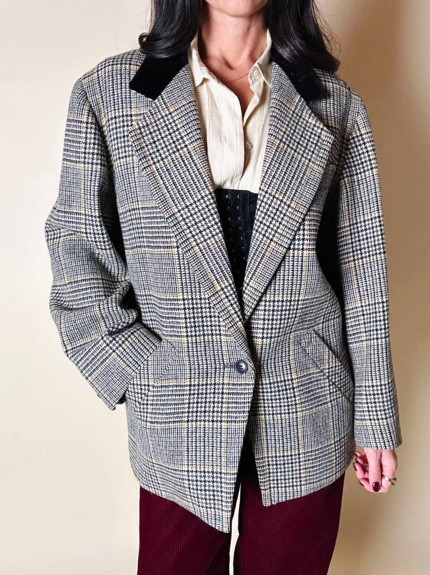 Blazer Guy Laroche in lana Principe di Galles con colletto in velluto nero