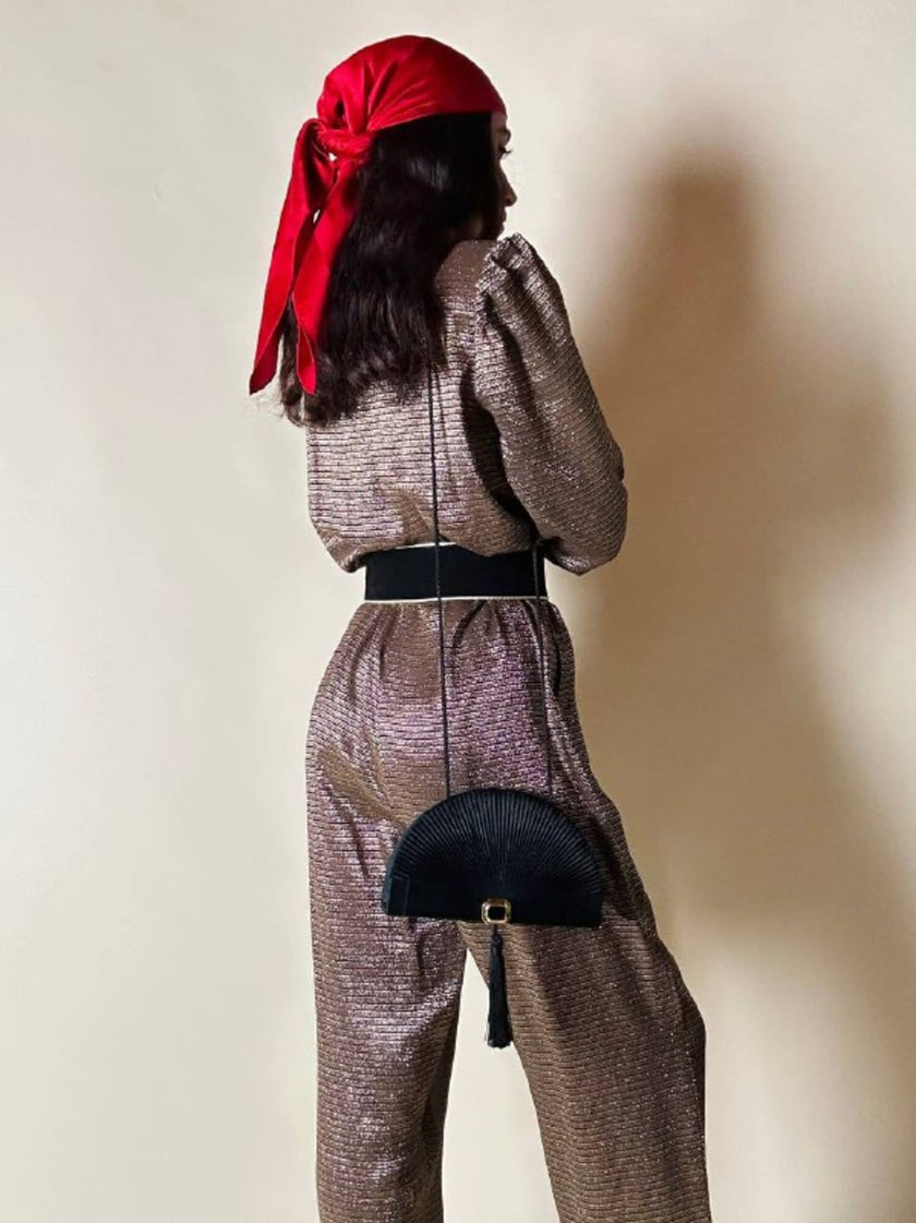 Pochette a ventaglio in raso micro plissé con nappa couture e tracolla “Guy Laroche”