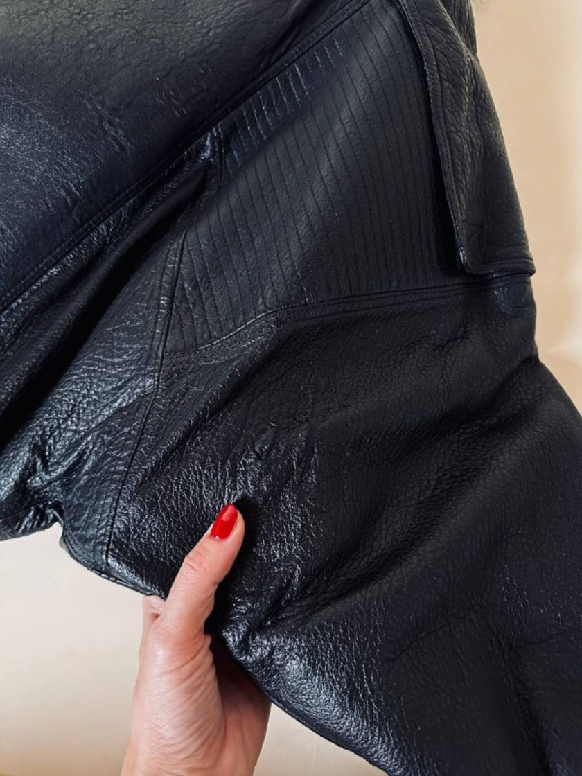 Bomber fatto a mano in pelle nera con maxi collo in mongolia