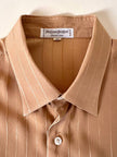 Camicia Yves Saint Laurent in seta jacquard color biscotto con motivo a righe e loghi