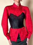 Camicia sartoriale in tessuto jacquard rosso con damaschi floreali