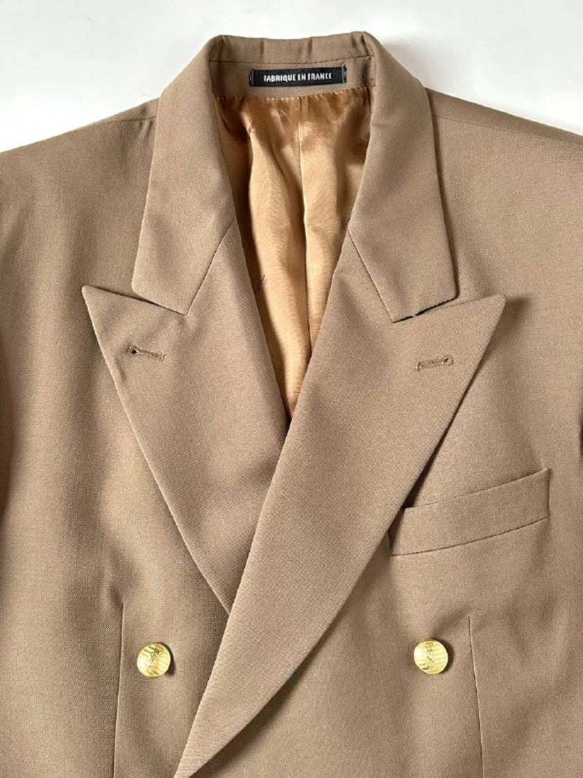 Blazer vintage Yves Saint Laurent in lana cachi doppiopetto con bottoni logati oro