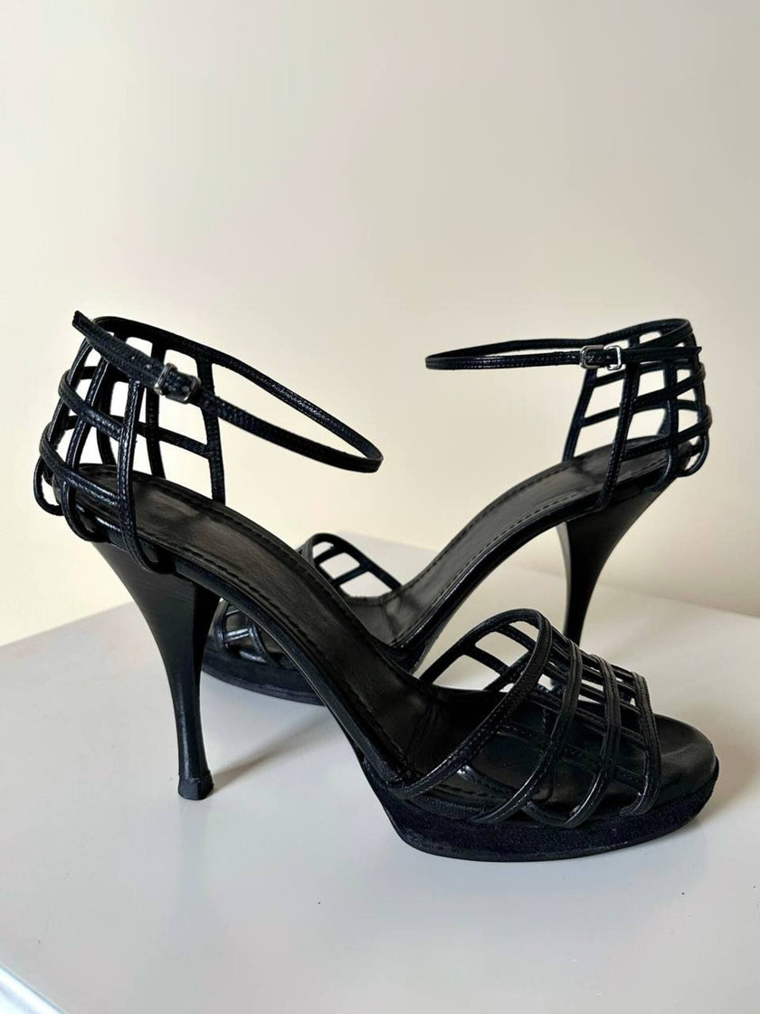 Sandali Yves Saint Laurent in pelle nera con tomaia a gabbia tacco a spillo e plateau – SS 2009